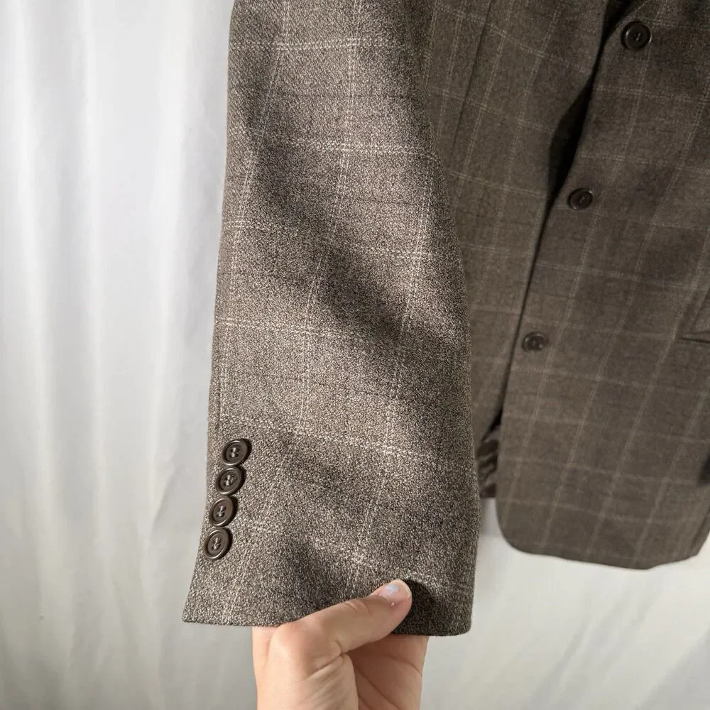 Hugo Boss Virgin Wool Blazer Men's 42L Brown Plaid 3 Button Front Inside Pockets